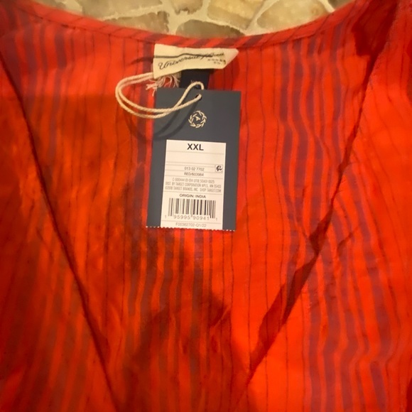 Universal Thread NWT  Ruffle Top - Picture 6 of 6